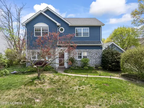10 Olive St, Neptune City, NJ 07753