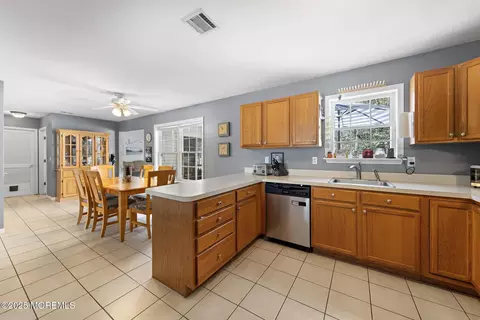 722 Sandy Hook Dr, Forked River, NJ 08731 photo 5