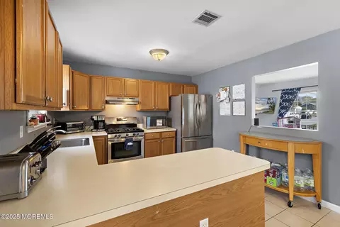 722 Sandy Hook Dr, Forked River, NJ 08731 photo 3