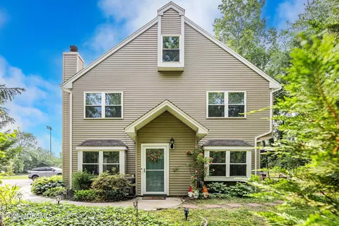 28 Melrose Dr #1A, Toms River, NJ 08753