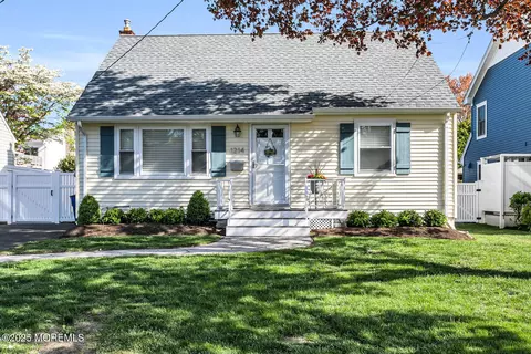 1214 Crosby Rd, Spring Lake Heights, NJ 07762