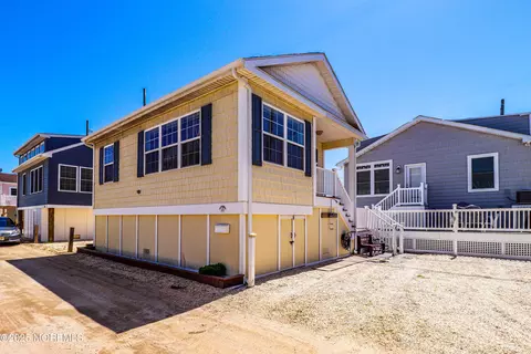 109 W Kingfisher Way, Lavallette, NJ 08735