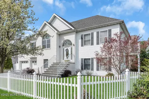 1998 Manor Dr, Wall, NJ 07719