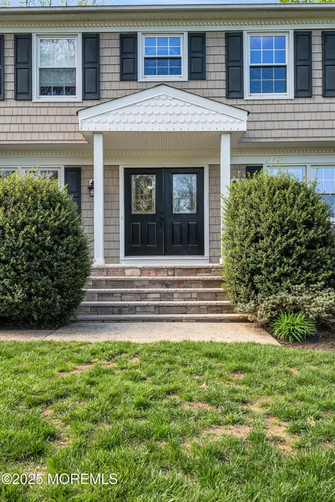 21 Schelly Dr, Middletown, NJ 07748 photo 4