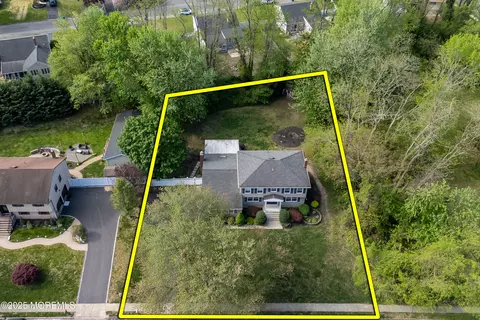 21 Schelly Dr, Middletown, NJ 07748 photo 43