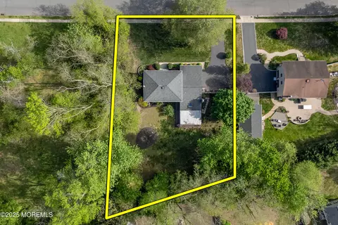 21 Schelly Dr, Middletown, NJ 07748 photo 42