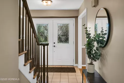 21 Schelly Dr, Middletown, NJ 07748 photo 5