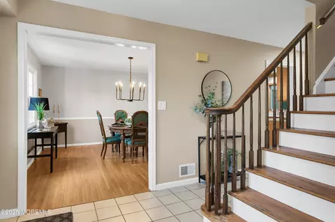 21 Schelly Dr, Middletown, NJ 07748 photo 6