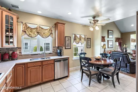 Kitchen - 50 Avalon Way, Waretown, NJ 08758 photo 2 of 4