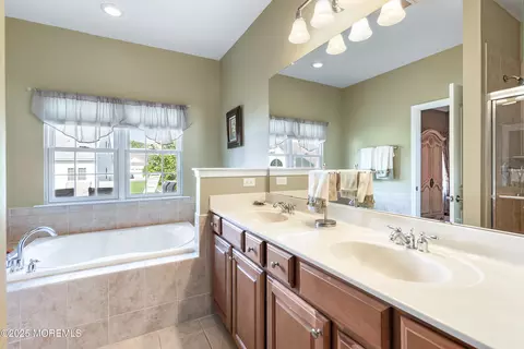 Bath - 50 Avalon Way, Waretown, NJ 08758 photo 3 of 4
