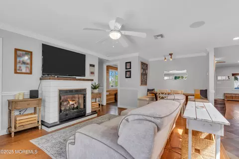 30 Florence Ave, Leonardo, NJ 07737 photo 18