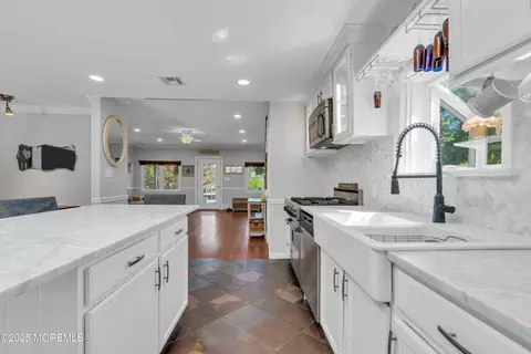30 Florence Ave, Leonardo, NJ 07737 photo 16