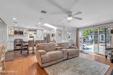 30 Florence Ave, Leonardo, NJ 07737 photo 19