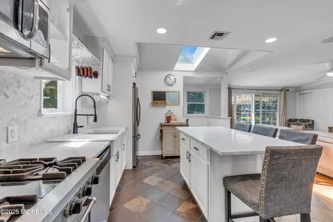 30 Florence Ave, Leonardo, NJ 07737 photo 12