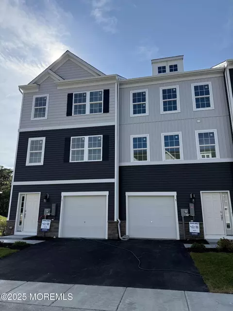 1 Bay Breeze Dr, Waretown, NJ 08758