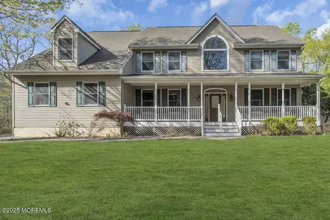 65 Pineoaka Rd, Jackson, NJ 08527