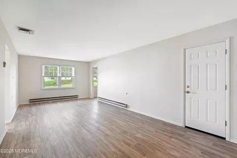 8 Constable St, Brick, NJ 08724 photo 3