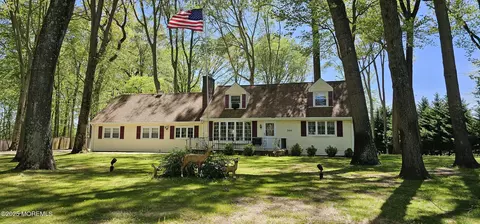266 Sunnyside Rd, Lincroft, NJ 07738