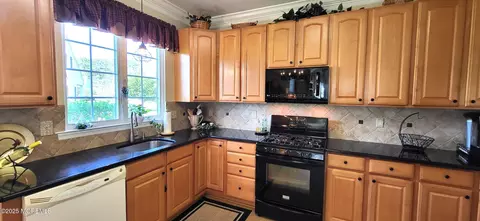 8 Eagleswood Dr, Waretown, NJ 08758 photo 8