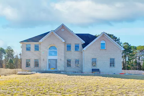 65 Mill Pond Rd, Jackson, NJ 08527