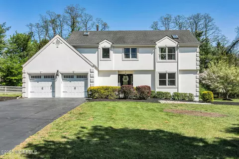 20 Longview Dr, Colts Neck, NJ 07722
