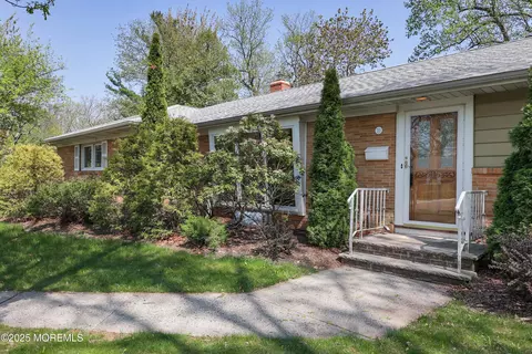 70 High Point Dr, Springfield, NJ 07081 photo 2