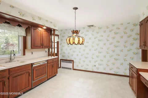 70 High Point Dr, Springfield, NJ 07081 photo 17