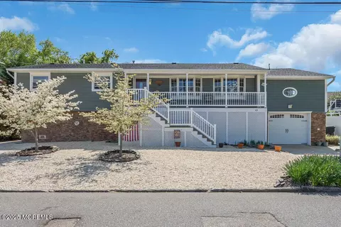43 Bartine St, Toms River, NJ 08753