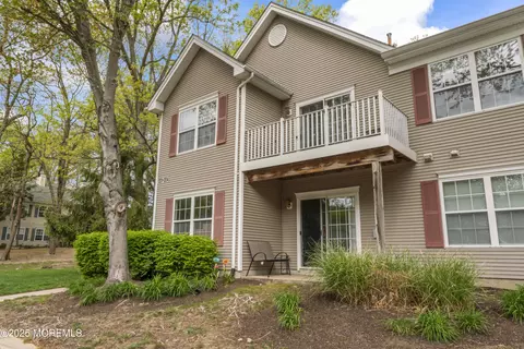 1202 Cypress Ln #2, East Brunswick, NJ 08816