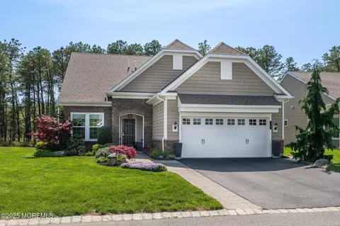 66 Aylesford Ln, Manchester, NJ 08759