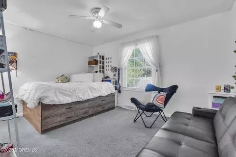 Bedroom - 5 Navajo Dr, Waretown, NJ 08758 photo 4 of 4