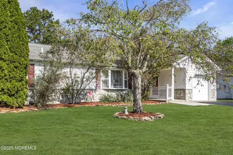 Exterior - 5 Navajo Dr, Waretown, NJ 08758 photo 2 of 11