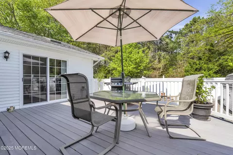 Exterior - 5 Navajo Dr, Waretown, NJ 08758 photo 6 of 11
