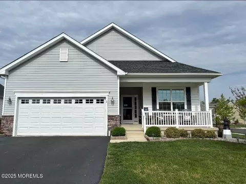 2 Carlton Ct, Barnegat, NJ 08005