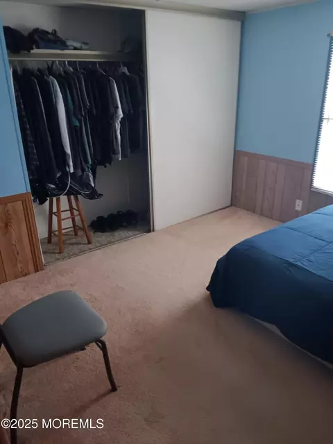 75 Bow Ave, Keansburg, NJ 07734