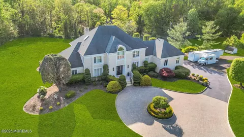 210 Doe Trl, Marlboro, NJ 07746