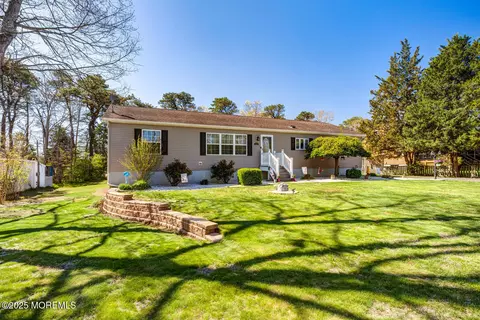 672 Julian Ct, West Creek, NJ 08092