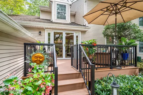 2 Hickory Ct #A, Brielle, NJ 08730