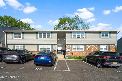 11 Delaware Ct UNIT C, Matawan, NJ 07747