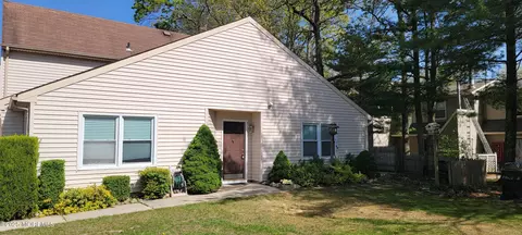 47 Pin Oak Ln, Little Egg Harbor, NJ 08087