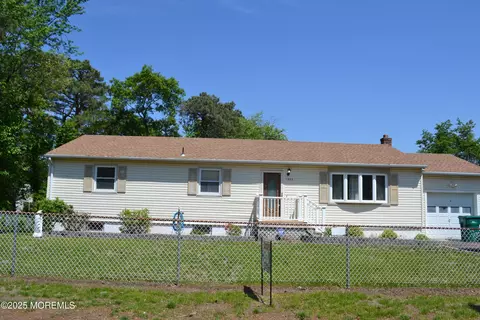 1525 12th Ave, Toms River, NJ 08757