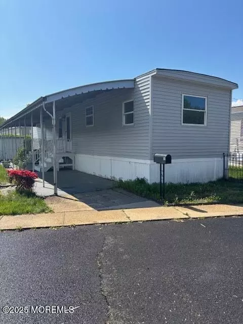 80 Locust Grv, Hazlet, NJ 07730