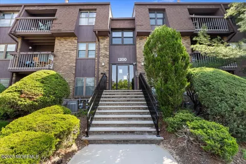 1213 Country Mill Dr, East Windsor, NJ 08512