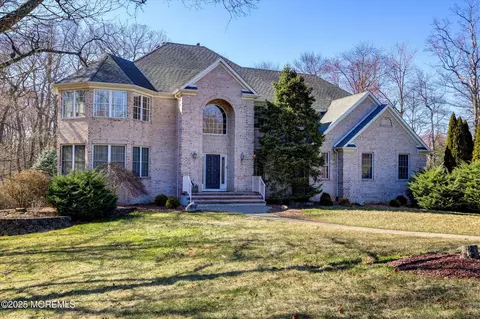 460 Christine Ct, Freehold, NJ 07728
