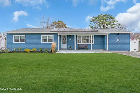 349 Heritage Dr, Brick, NJ 08723