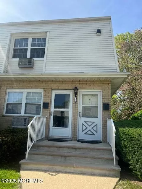 125 White St #A, Eatontown, NJ 07724