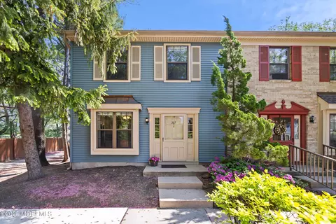 107 Dundee Ct, Aberdeen, NJ 07747