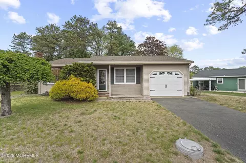19 Westport Dr #71, Manchester, NJ 08759