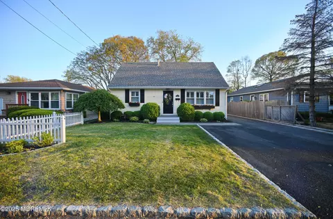 2222 Kenneth Rd, Point Pleasant, NJ 08742