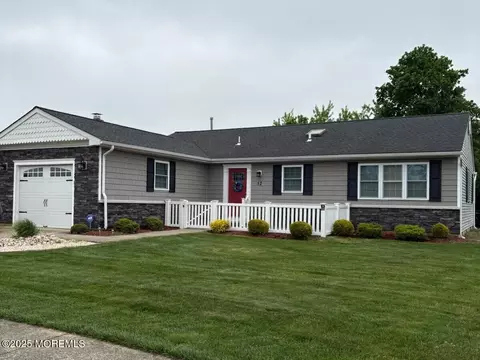 12 Togo Rd, Berkeley, NJ 08721